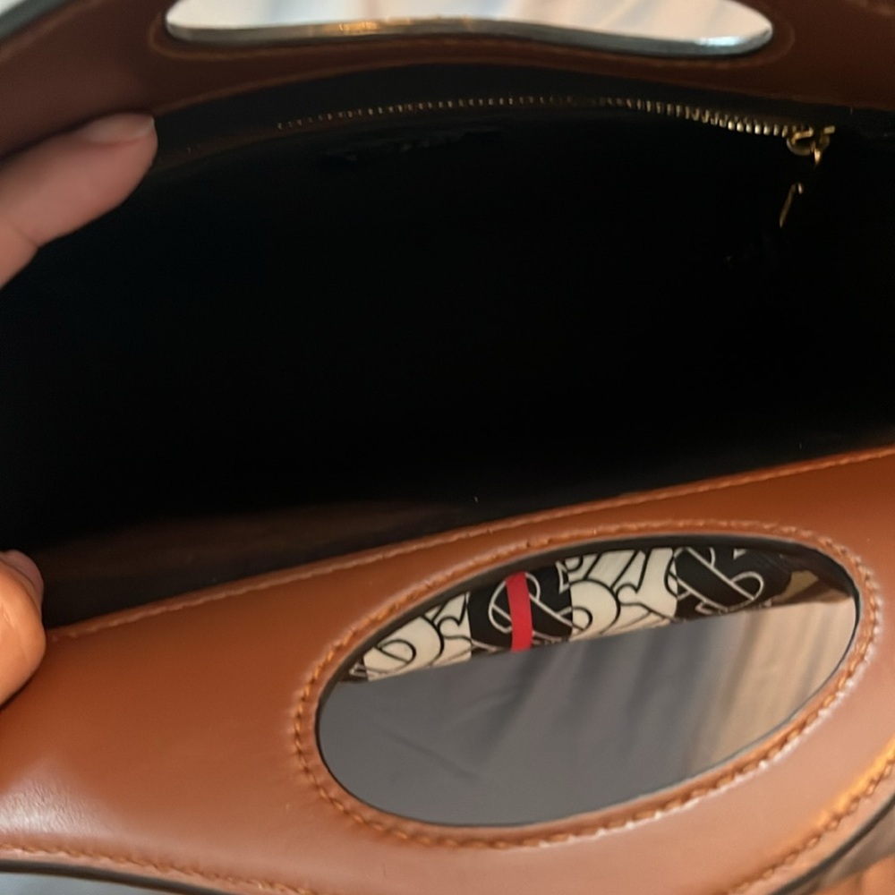 Burberry small handle bag 1 free wallet - Picture 7 of 15